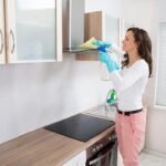 بهترین و آسان‌ترین راه تمیز‌کردن هود آشپزخانه